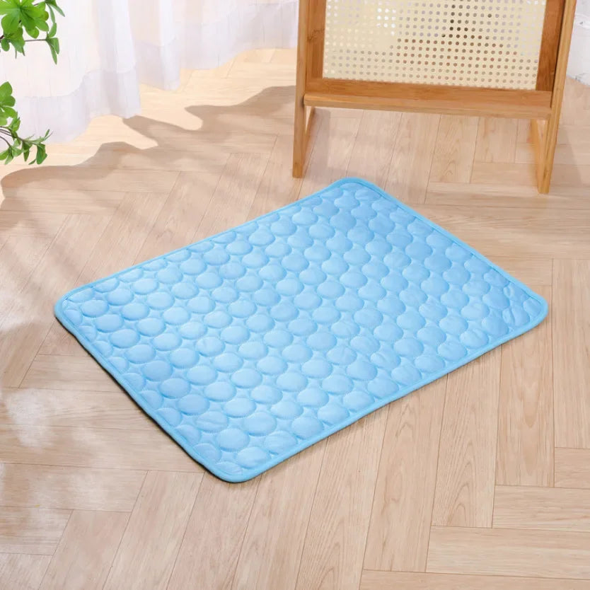 Summer Cooling Pet Mat Water Absorption Portable Gel Sleeping Pad For Dogs