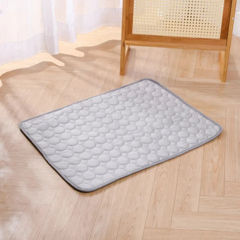 Summer Cooling Pet Mat Water Absorption Portable Gel Sleeping Pad For Dogs