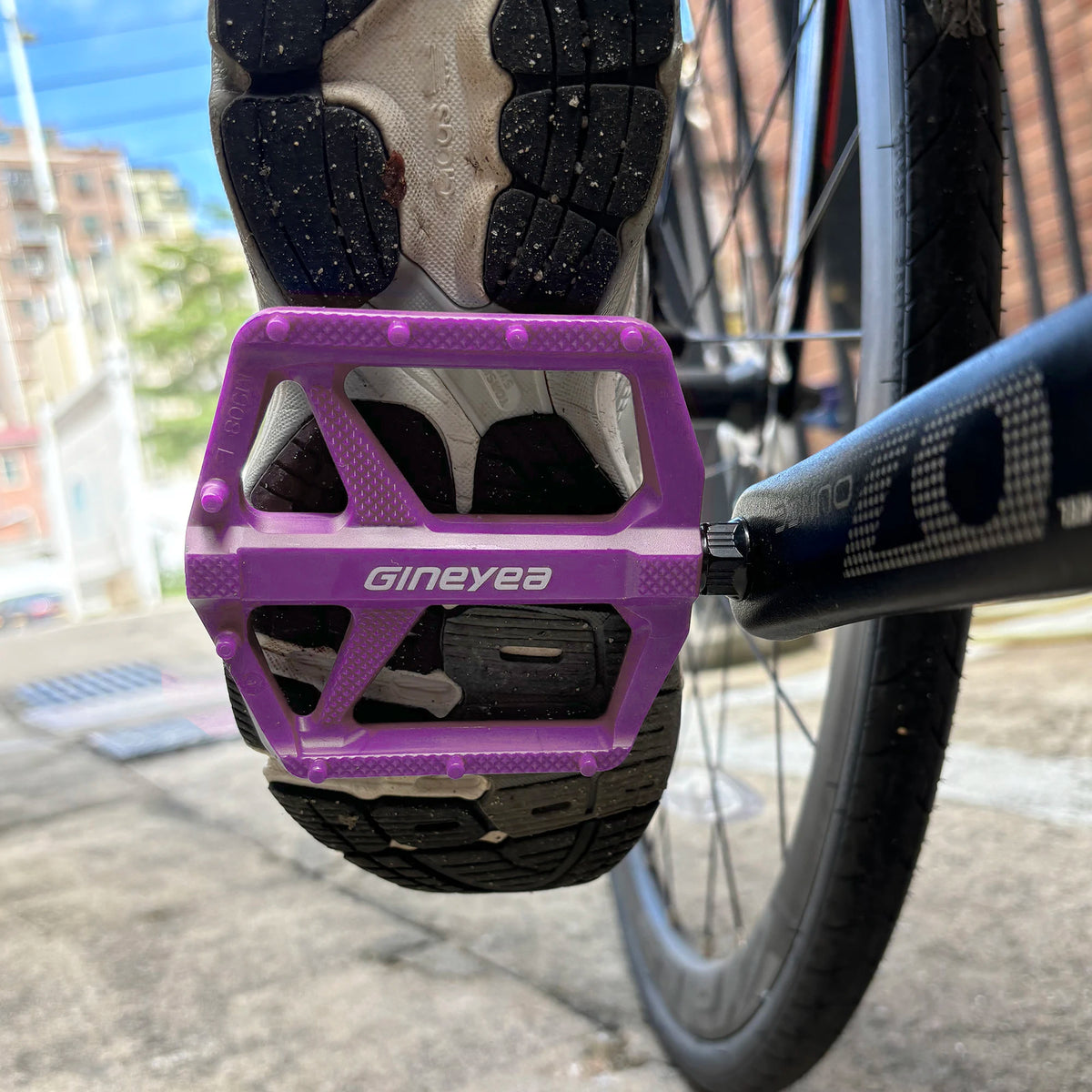 Gineyea Lightweight Anti Slip Flat Bike Pedals With Bearings
