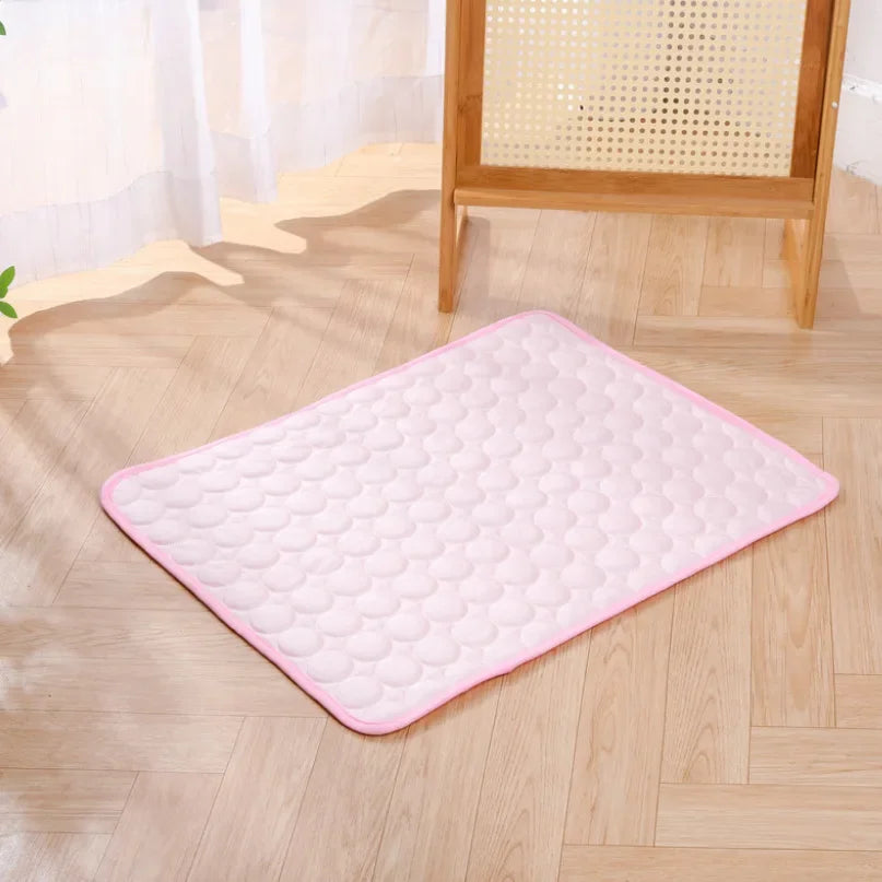 Summer Cooling Pet Mat Water Absorption Portable Gel Sleeping Pad For Dogs